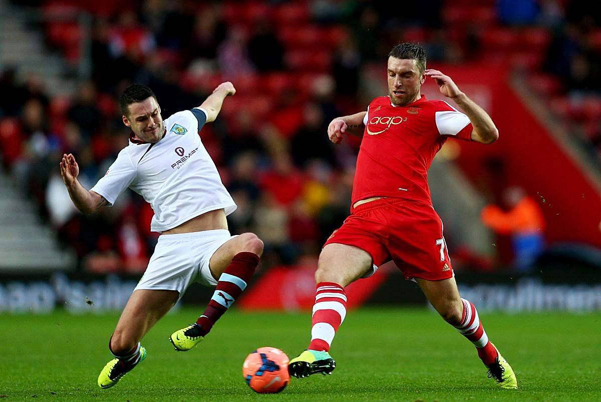 关于关键时刻荷甲焦点战;摩纳哥单刀错失;底气十足;赛季目标并未改变的信息-竞技宝入口