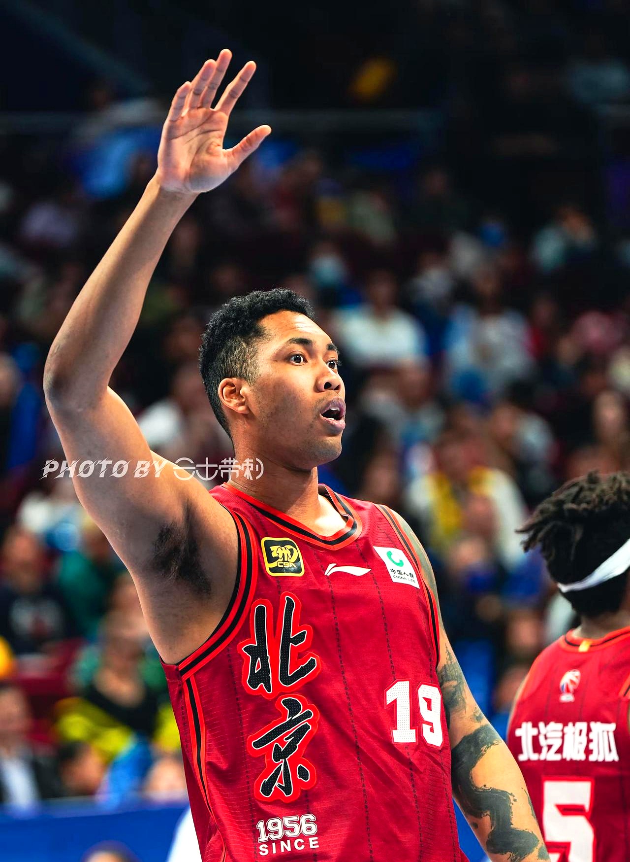 北京首钢训练开放日；赛后主帅复盘引欢呼；德国杯在即；团队化学反应显著 -竞技宝体育