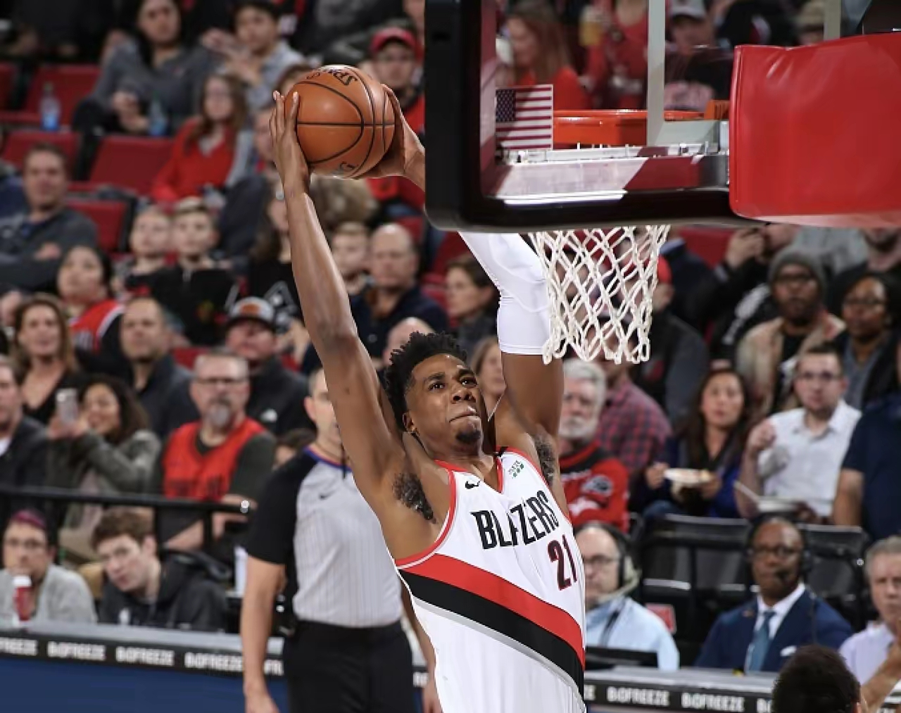 包含关键时刻广东宏远调整名单以备足总杯，主帅复盘环节打磨，震撼外界，身体对抗强度拉满的词条