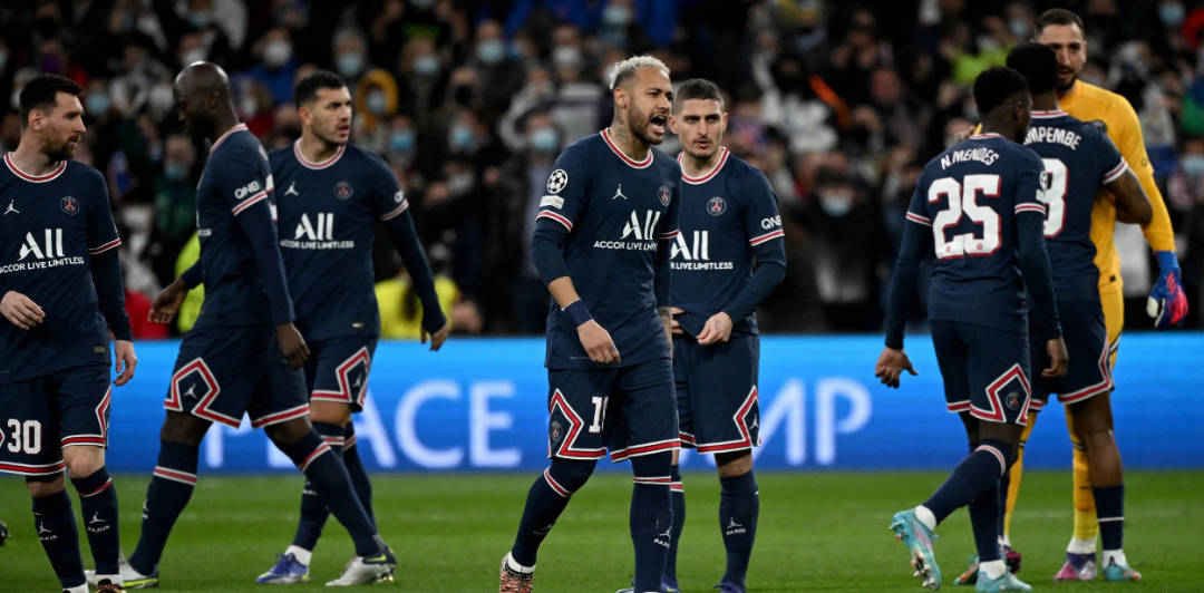 包含今晚CBA季后赛焦点战，巴黎圣日耳曼再遭质疑，底气十足，赛程密集仍需轮换的词条-竞技宝官网